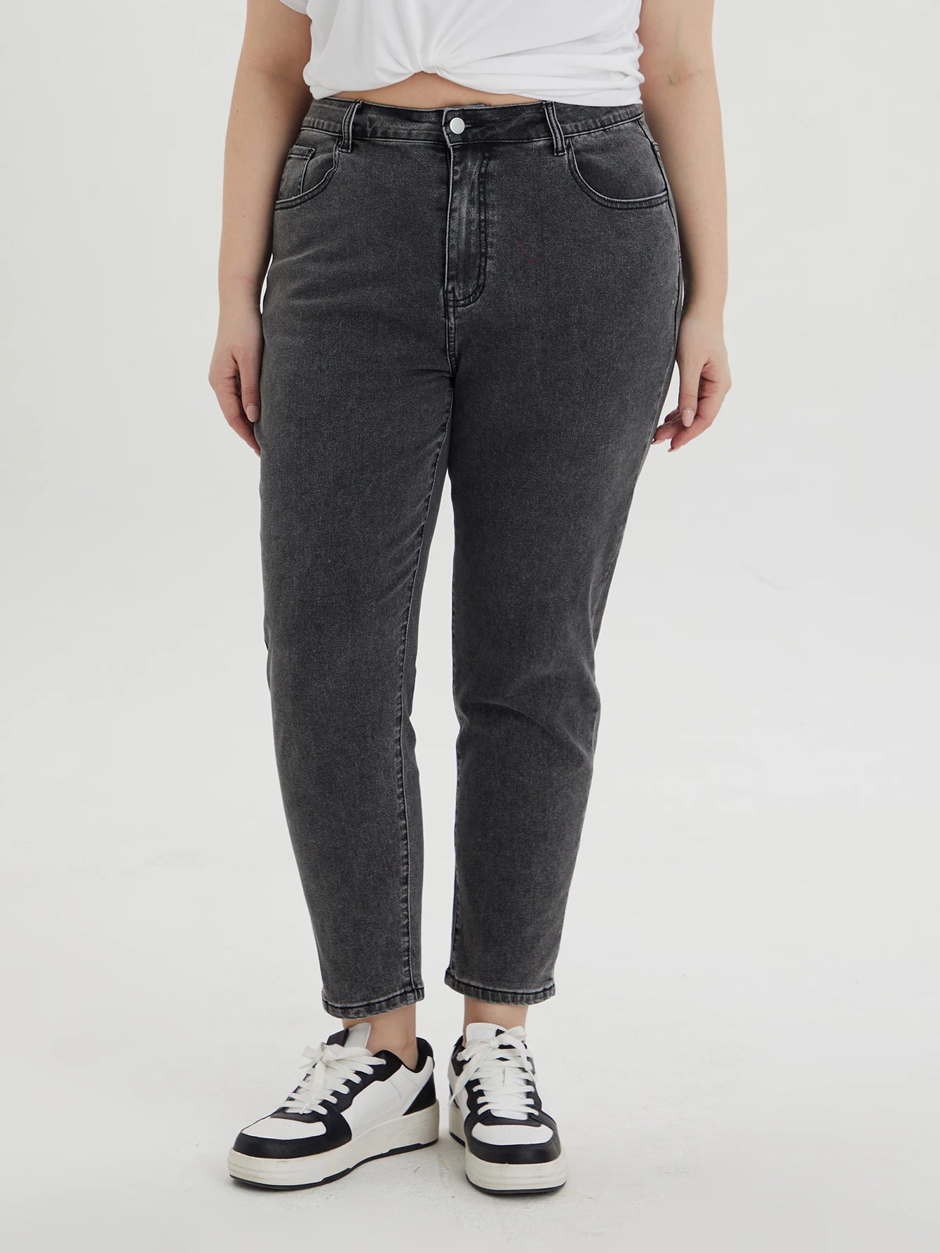China Manufacturer's Oversize Black High Waist Straight Soft Loose Simple Denim Jeans Pants for Women Summer Washable Solid