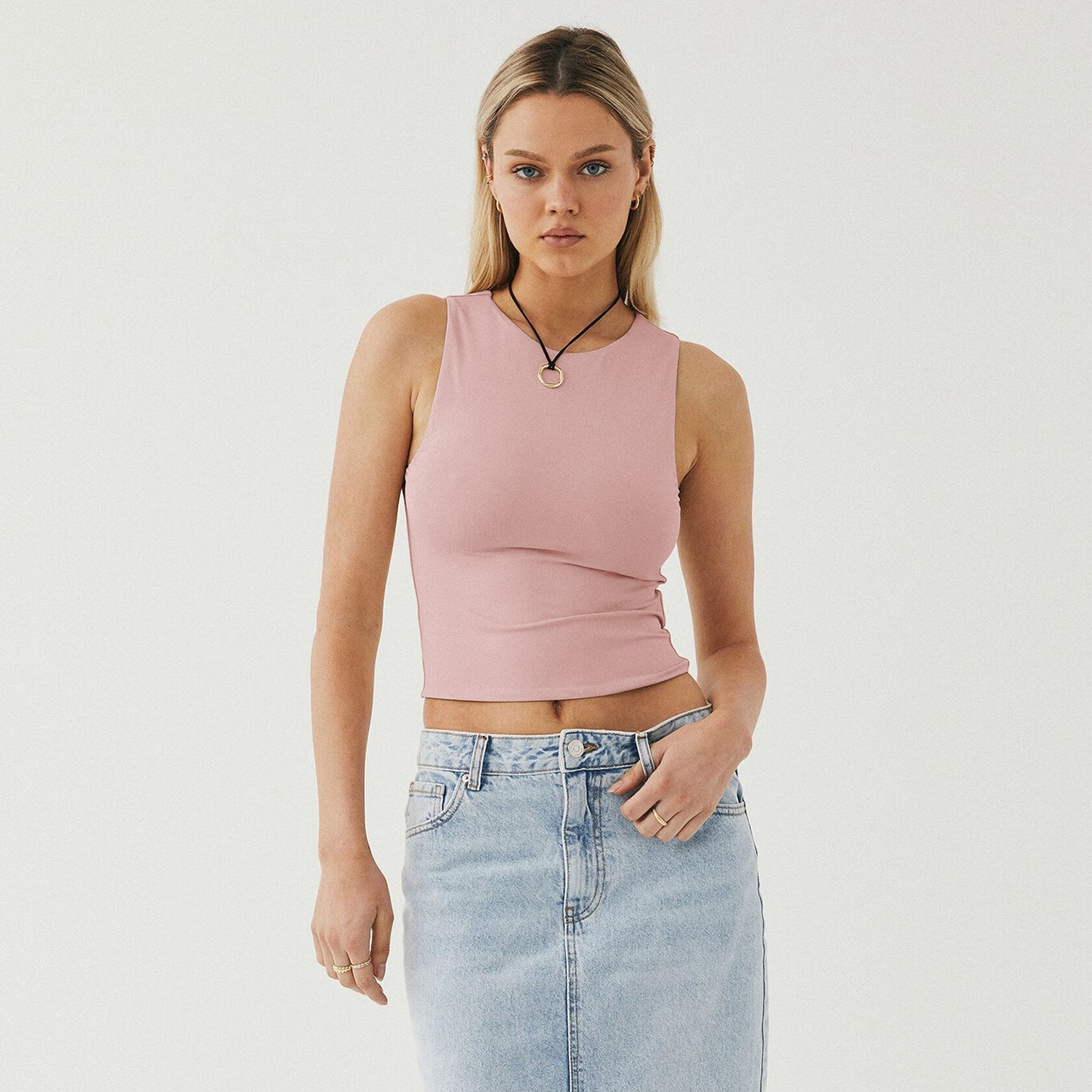 European and American women's clothing new women's sexy off-the-button sleeveless tight bottoming shirt, crew neck I-shaped vest, fashionable age reduction for outer wear