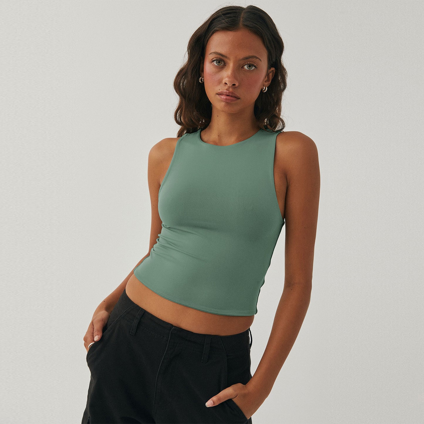 European and American women's clothing new women's sexy off-the-button sleeveless tight bottoming shirt, crew neck I-shaped vest, fashionable age reduction for outer wear